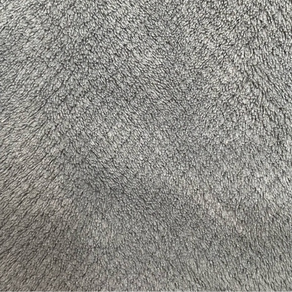 Patagonia Re-tool Snap-T Fleece Pullover in Gray and Teal, Small - Picture 10 of 14